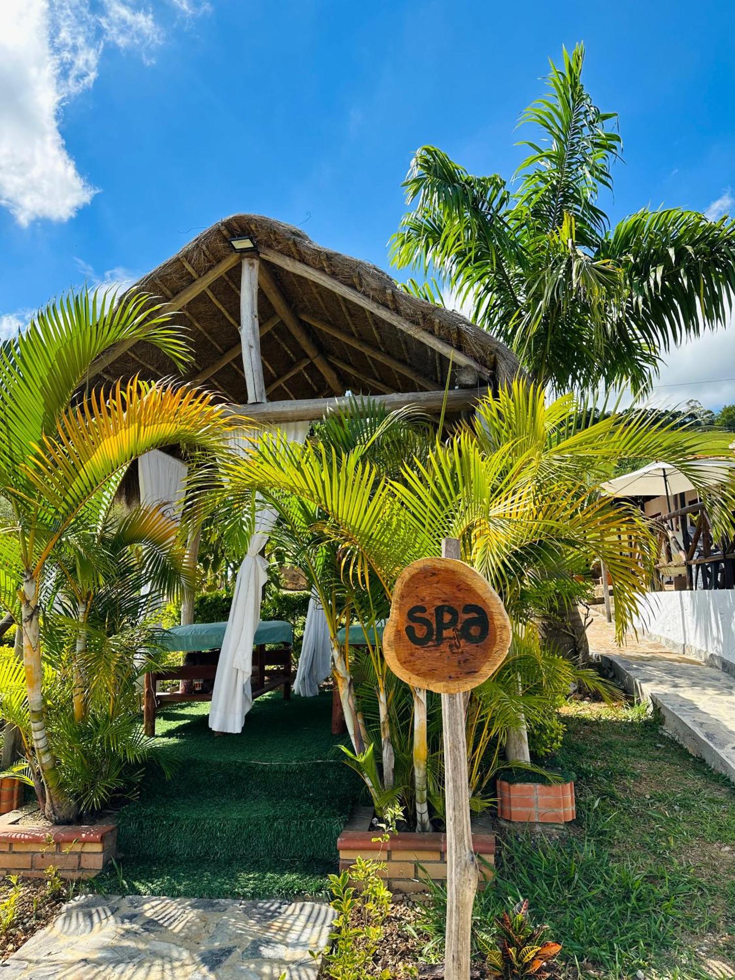 Hotel Campestre Palmas Del Zamorano San Gil Kültér fotó