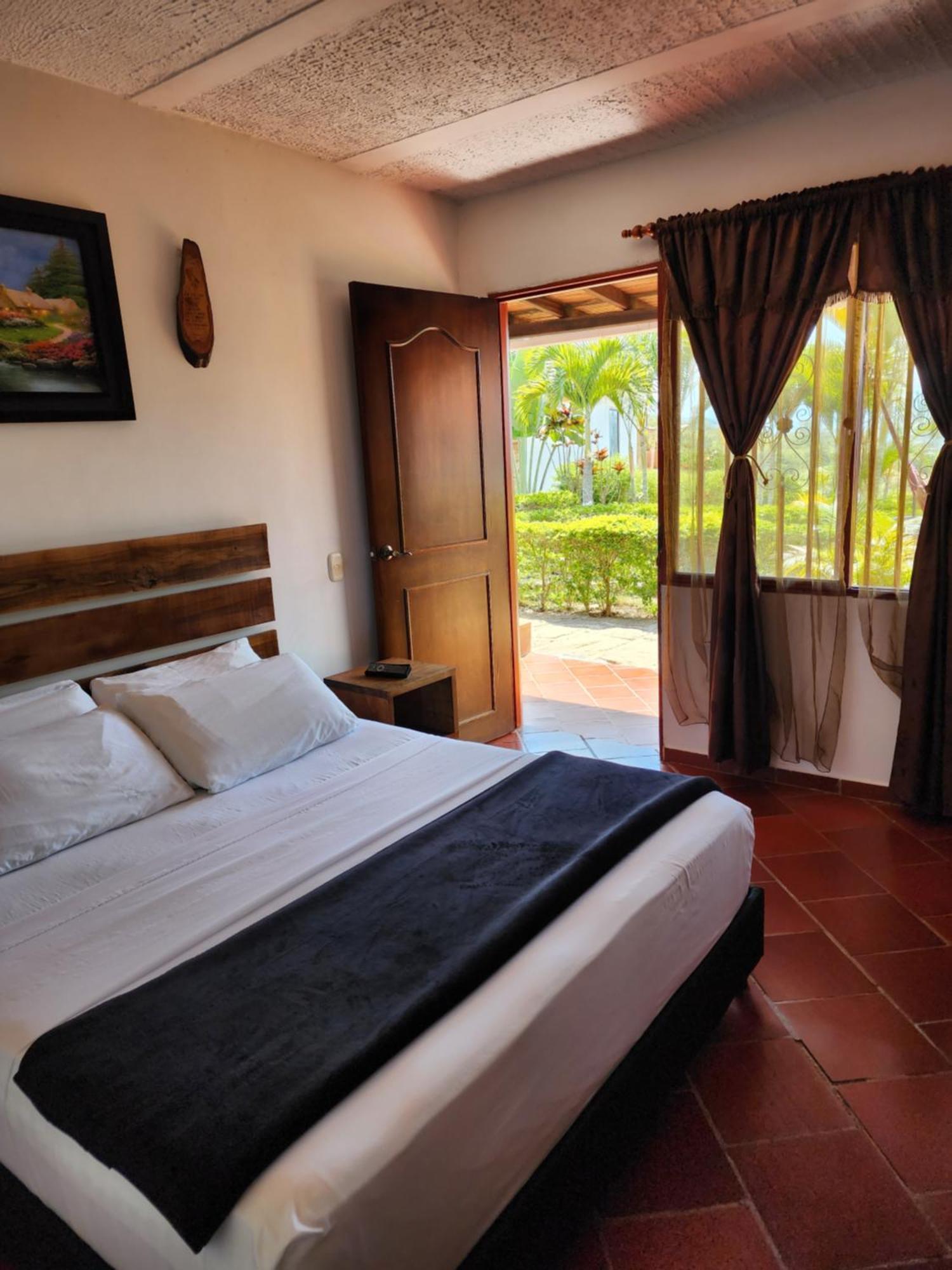 Hotel Campestre Palmas Del Zamorano San Gil Kültér fotó