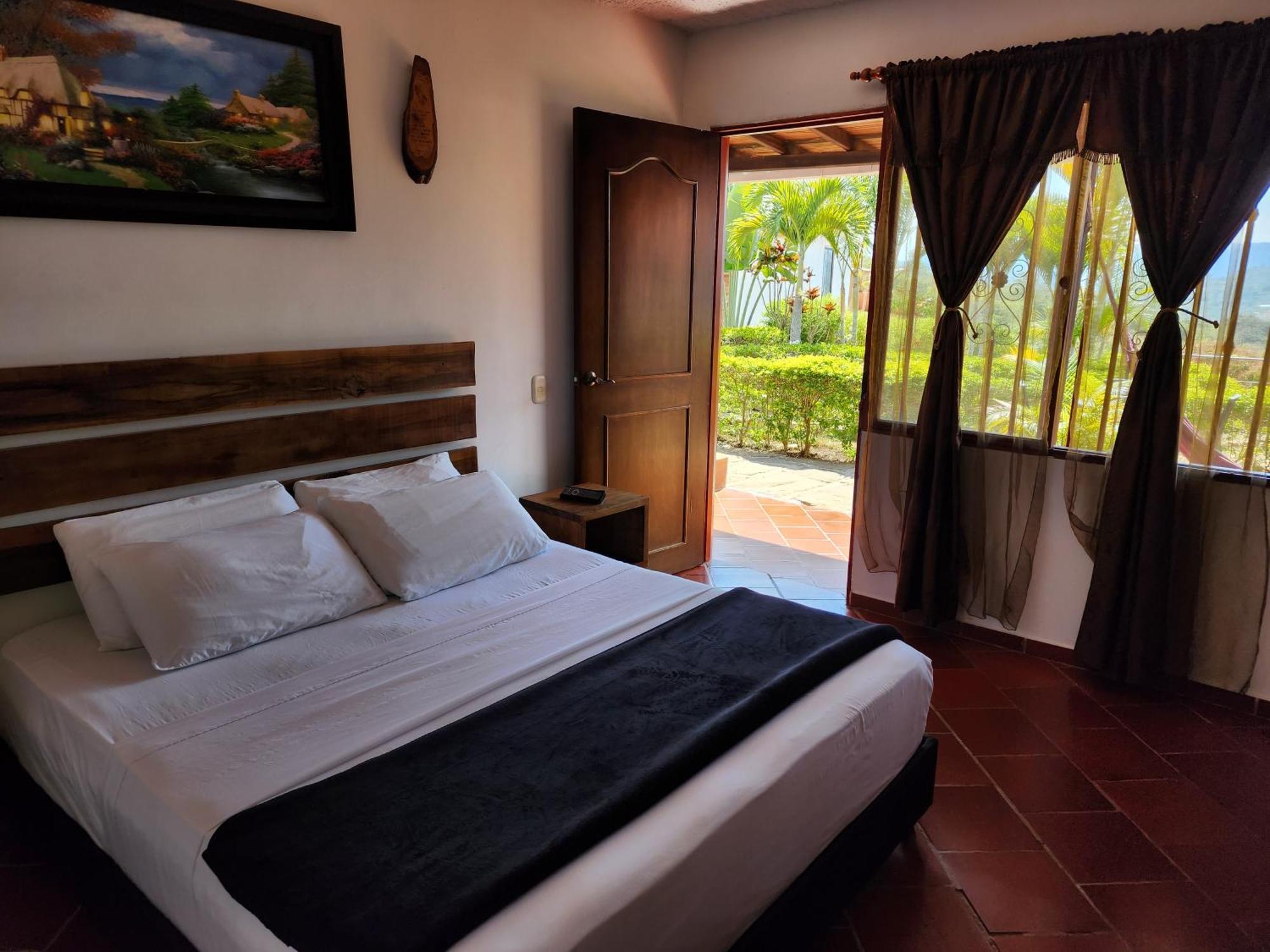 Hotel Campestre Palmas Del Zamorano San Gil Kültér fotó
